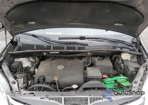 2018 Toyota Sienna Xle из США, поврежденный, VIN 5TDYZ3DC1JS912231